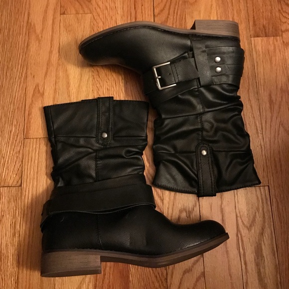 Shoes - New Black Boots Size 9